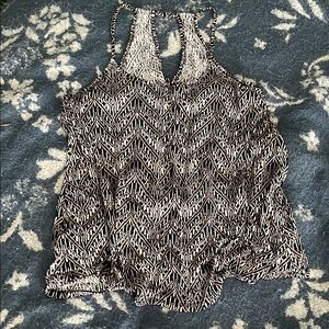 Black and White Chevron Women's Top